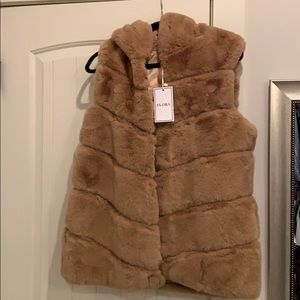 COPY - Faux fur hooded vest